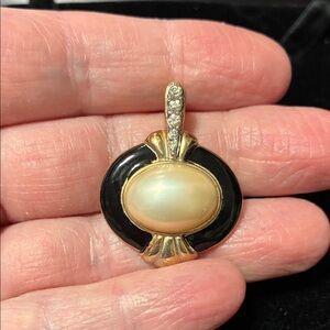 Vintage elegant pearl enhancer pendant